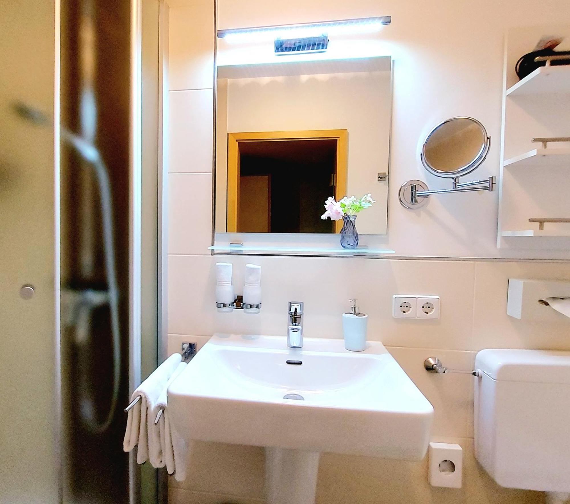 Homestay Gaestehaus Roehm Ilbesheim bei Landau in der Pfalz